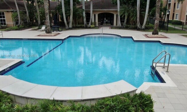 Building Photo - 8000 N Nob Hill Rd