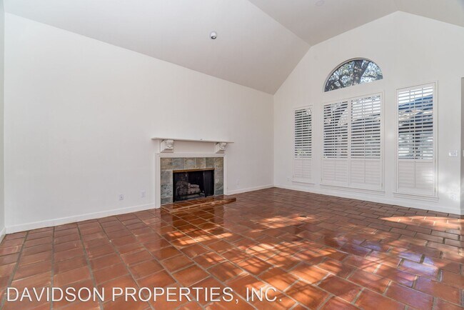 Building Photo - 3 br, 2.5 bath House - 171 Paddington Way