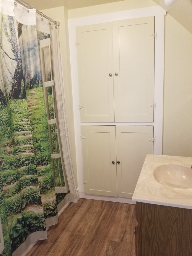 3629 1/2 18th St Unit Upstairs, Lewiston, ID 83501 Room for Rent in