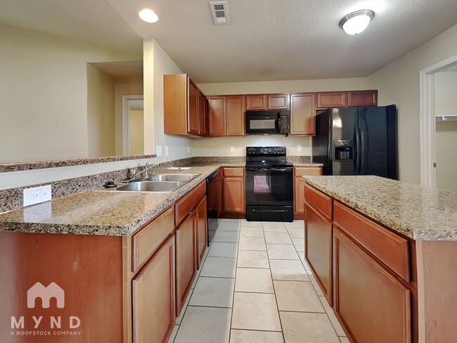 Building Photo - 100 Cedar Creek Loop