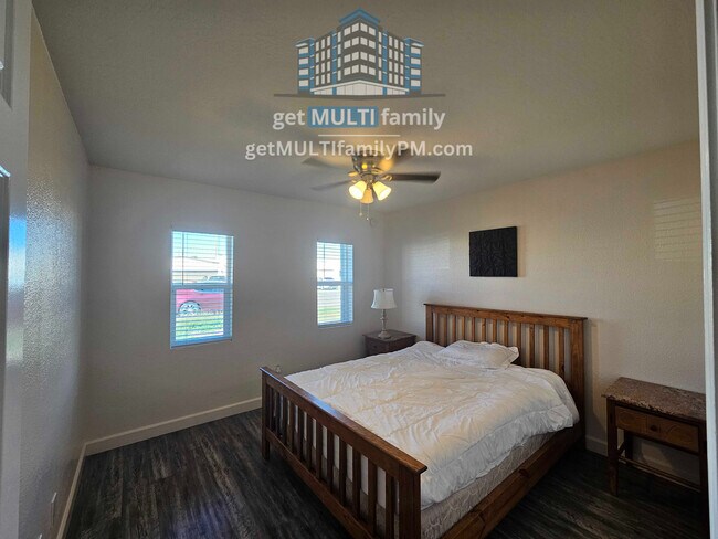 Foto del edificio - 515 W Pebble Beach Dr