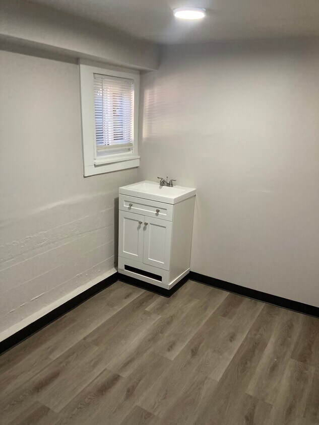 Foto del edificio - 6710-67105 Corson Ave S