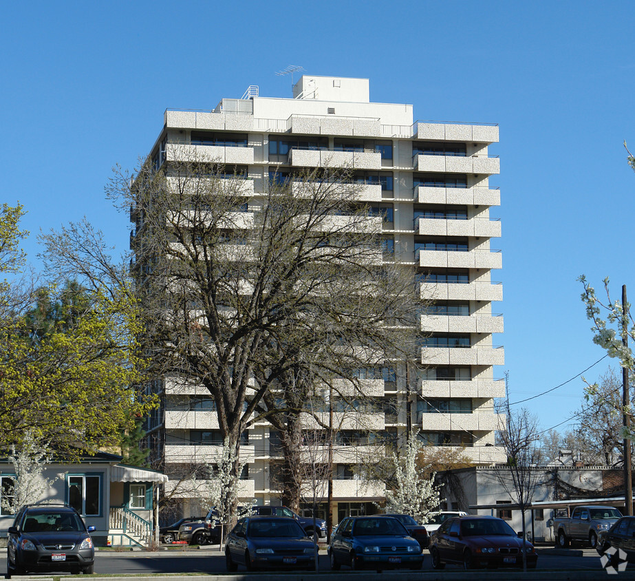 Building Photo - Imperial Plaza Condominiums