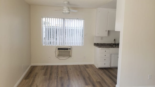 Foto del edificio - 6636 Tujunga Ave