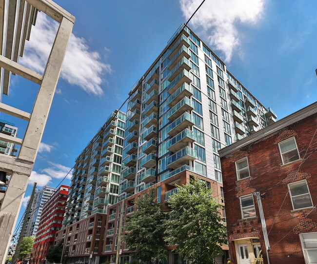 Building Photo - 190 Rue Murray