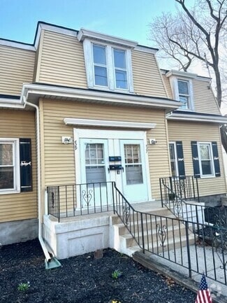 Building Photo - 427 High St
