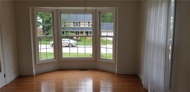 Building Photo - 1357 Hathaway Rising