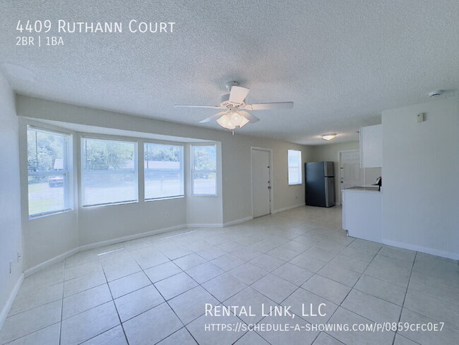 Foto del edificio - 4409 Ruthann Ct