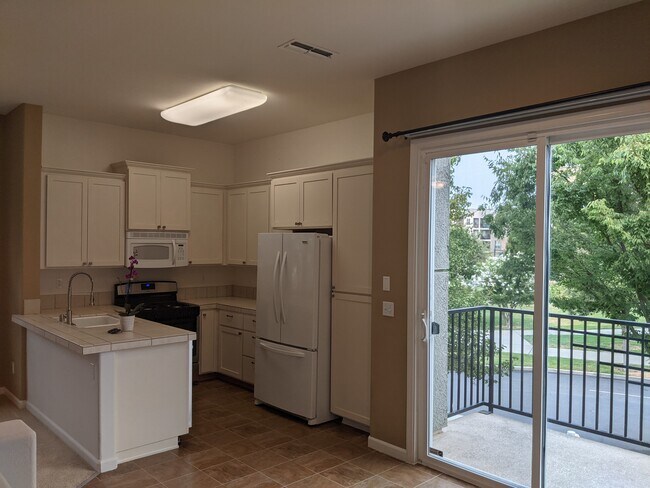 Building Photo - 3158 Bridgeway Dr