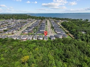 Building Photo - 207 Sea Breeze Dr