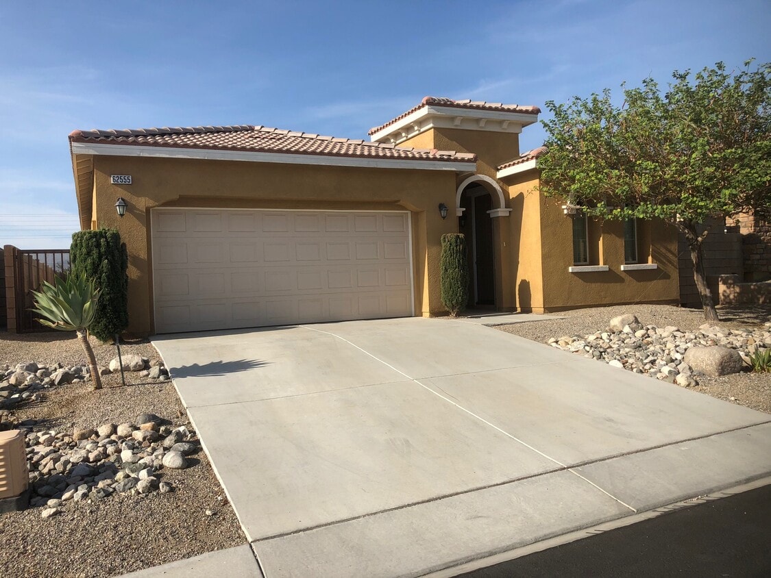 Primary Photo - 62555 S Starcross Dr