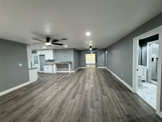 Building Photo - 4122 Dacca Dr