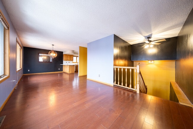 Building Photo - 1528 Desoto St