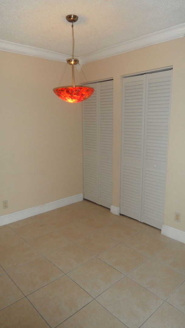 Foto del edificio - 2-Bed, 2-Bath Corner unit, Best location!