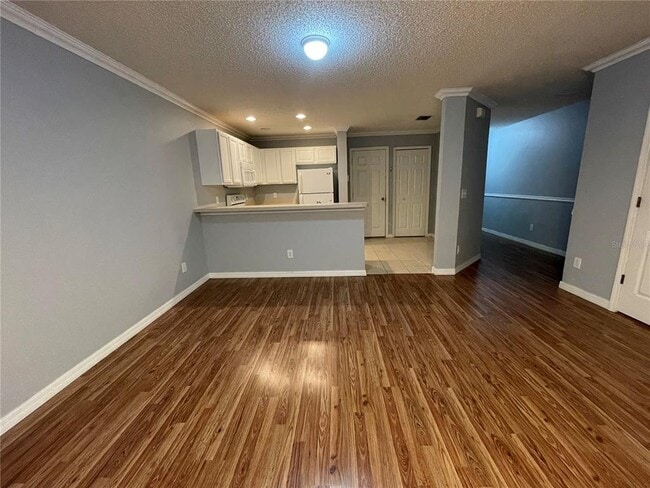 Building Photo - 4343 Silver Falls Dr