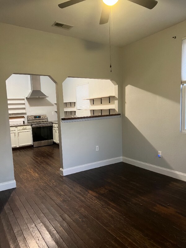 Building Photo - 2560 N Tonti St