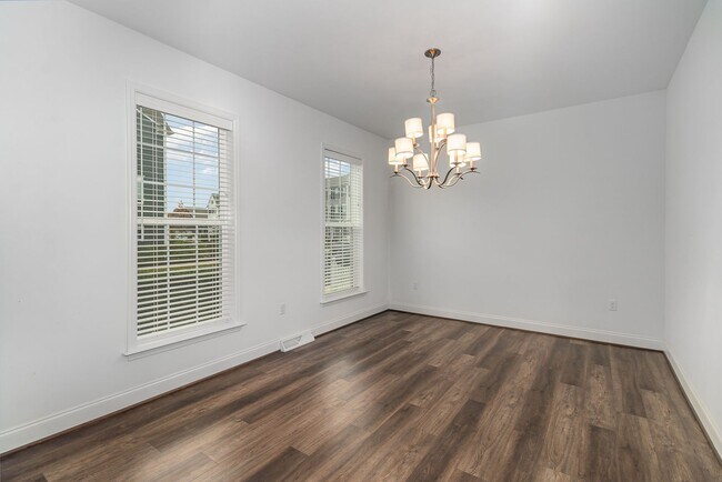 Building Photo - 66 Avery Wy