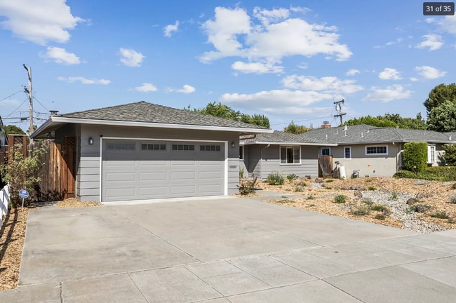 Foto del edificio - Light and Bright 3 Bedroom/ 2 Bath Home on...