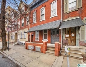 Building Photo - 1139 Linden St