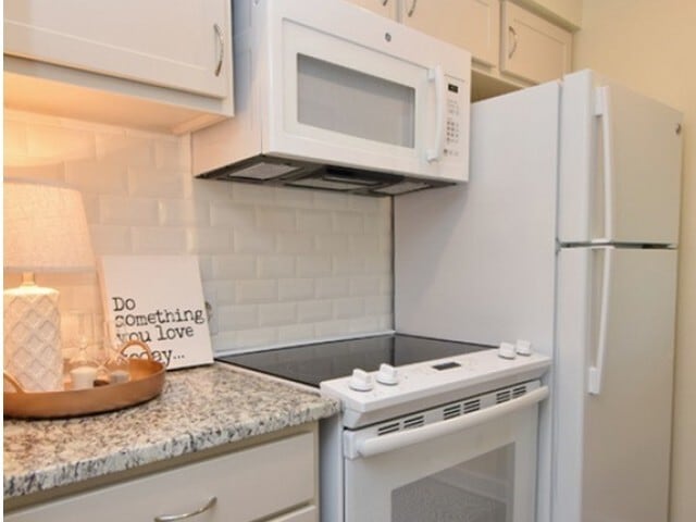 Building Photo - Chateaux Dijon Apartments