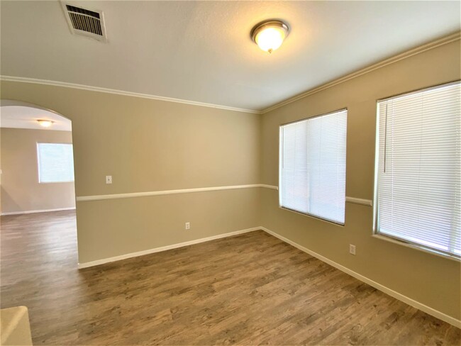 Building Photo - 1835 Monte Alban Dr