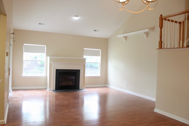 Foto del edificio - 1218 Wordsworth Ct