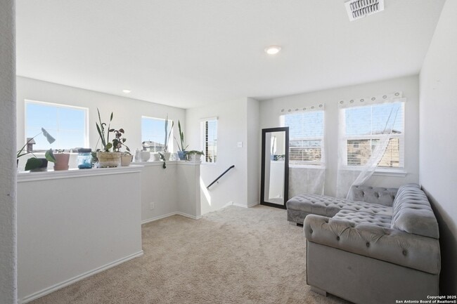 Foto del edificio - 6442 Dynamic Sound