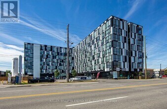 Building Photo - 1900 Simcoe St N