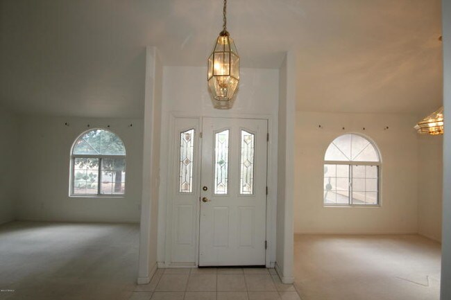 Building Photo - 11079 N Mountain Breeze Dr