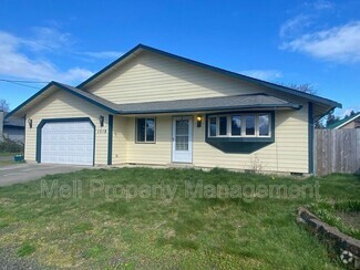 Building Photo - 1518 SE Ridge Rd