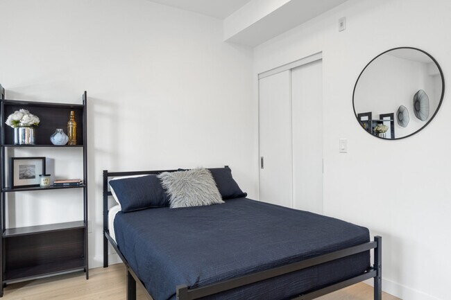 Photo du bâtiment - 2450 Garden Dr