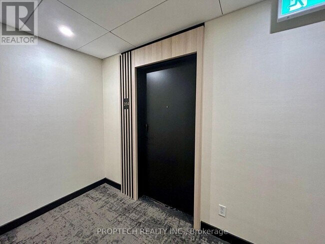 Building Photo - 38 Andre de Grasse St