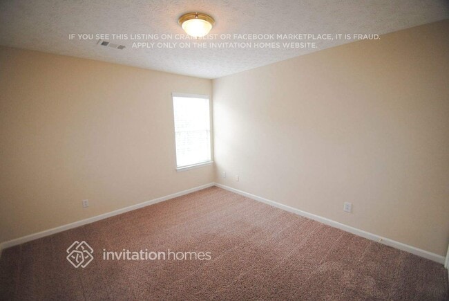 Building Photo - 2195 Lexington Ln