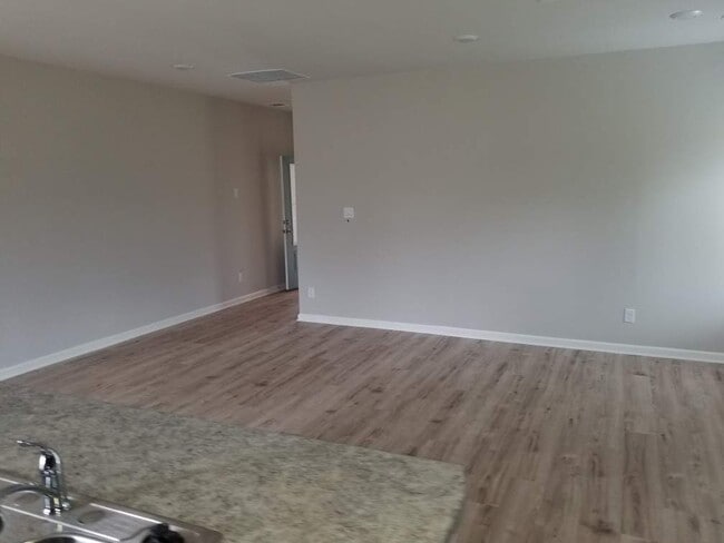 Building Photo - 18140 Fox Hollow Loop