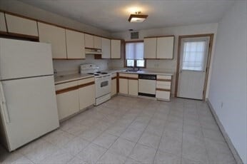 Building Photo - 21 McClure St