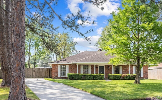 Foto del edificio - 392 Shadydale Dr