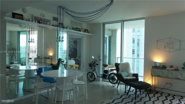 Building Photo - 2 br, 2 bath Condo - 300 S Biscayne Blvd A...