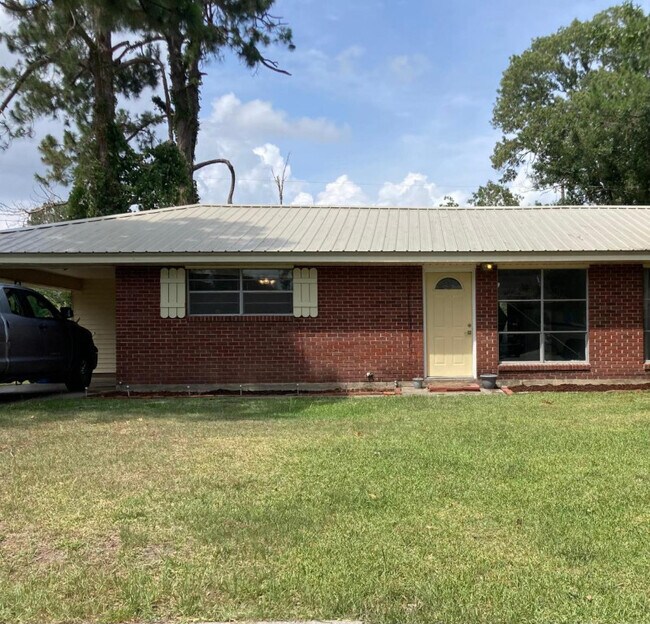 Building Photo - 118 Emerite Dr, Lafayette, LA 70506