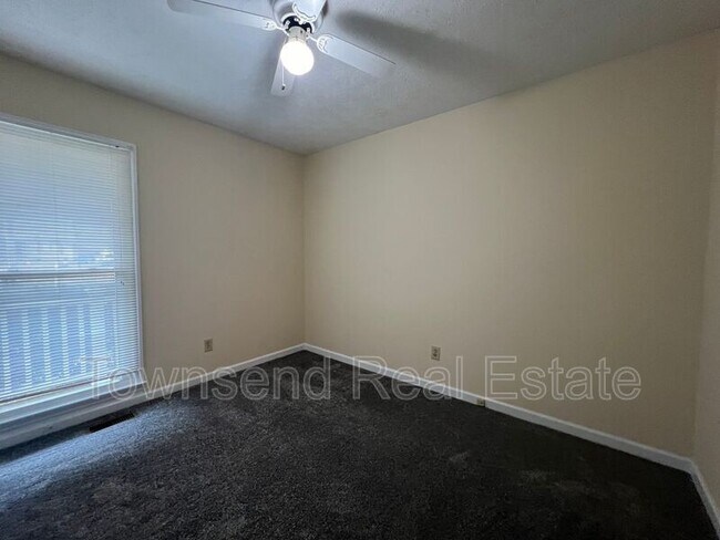 Building Photo - 5038 Linton Hall Rd