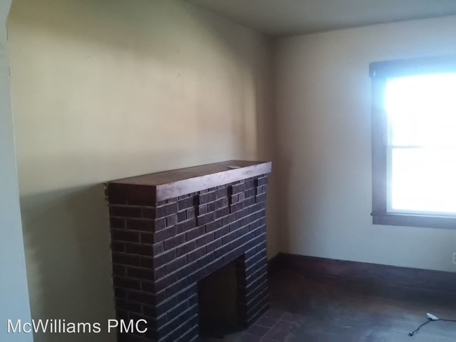 Foto del edificio - 2624-2634 Oakwood Ave