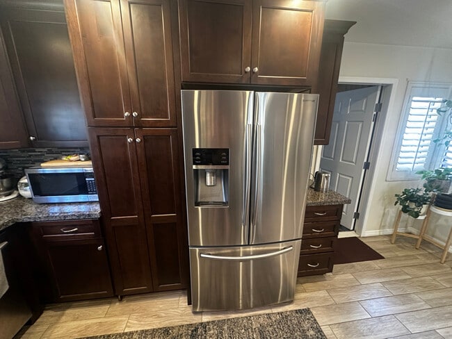 Foto del edificio - 14421 Calneva Ln