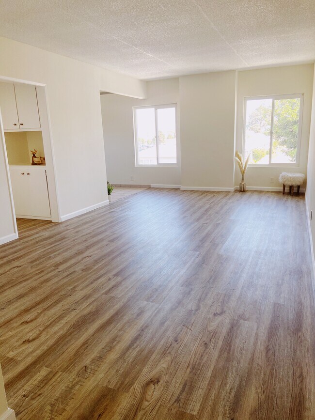 Living Room - 11925 Grevillea Ave