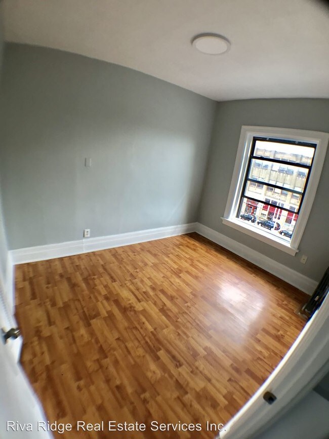 Building Photo - 251 S St Clair St