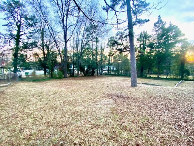 Foto del edificio - East Charlotte - 3 bed,2 bath brick ranch,...