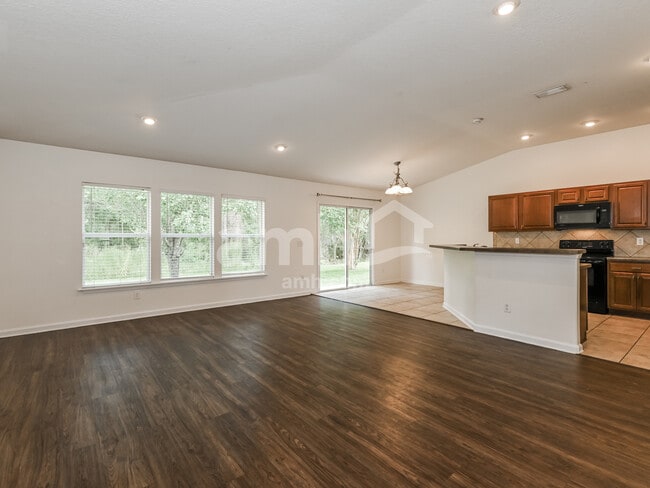 Foto del edificio - 5283 Cypress Links Blvd