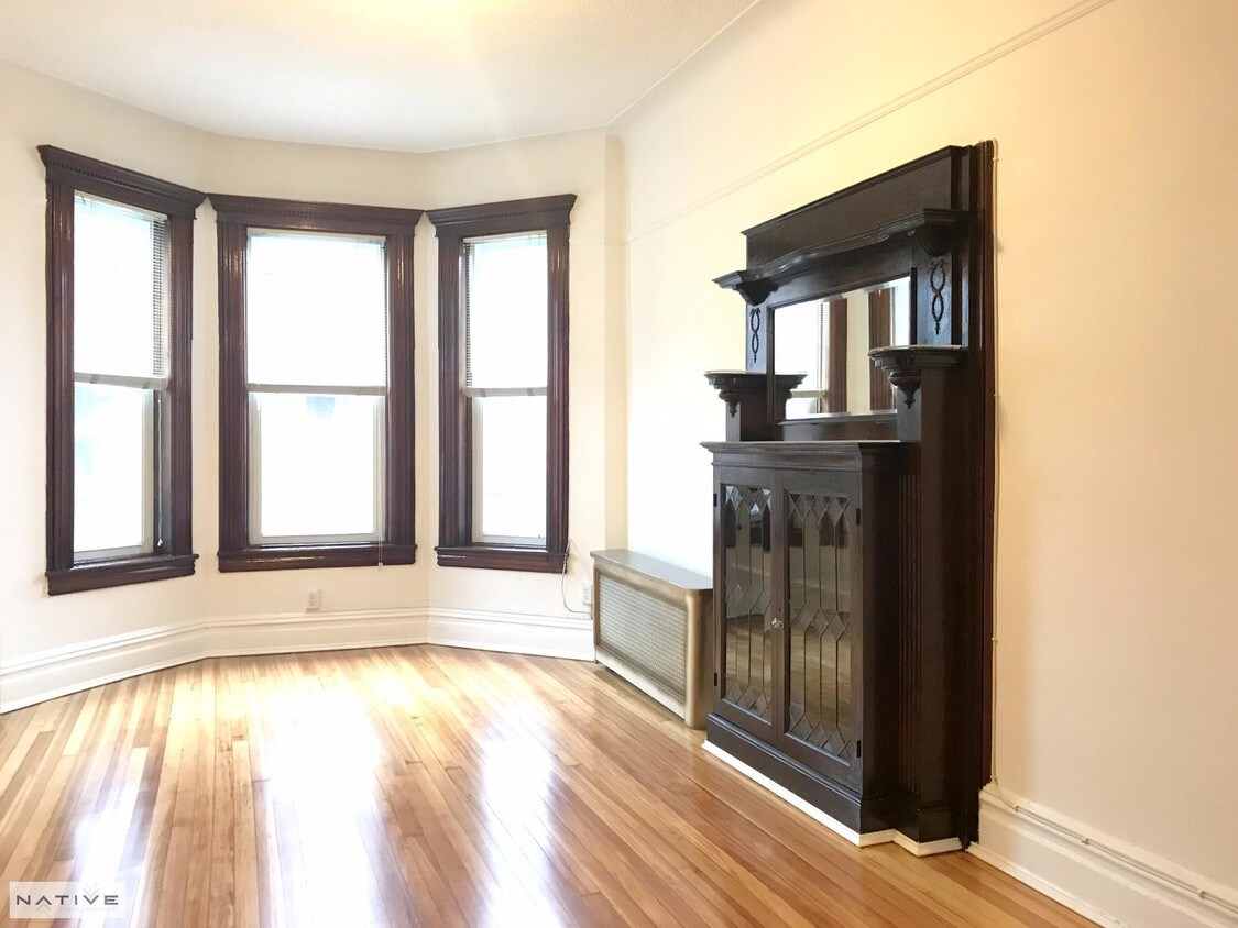 Primary Photo - 144 Milton St