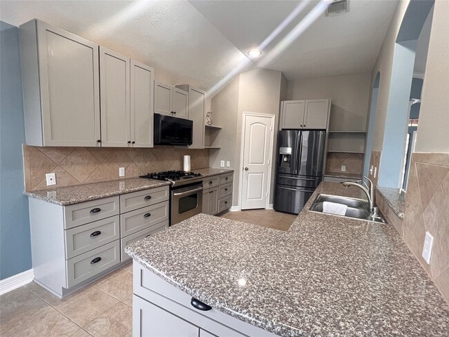 Foto del edificio - 21110 Dover Park Ln