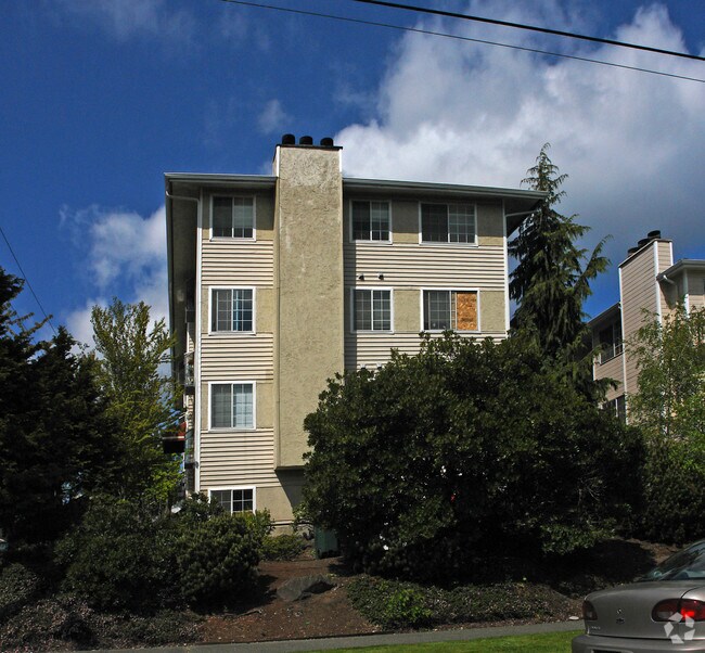 Marinan Manor Apartments Apartments in Seattle, WA