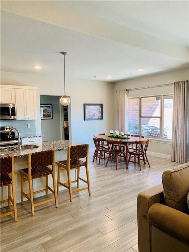 Building Photo - Stylish 4-Bed With Fireplace & Covered Porch
