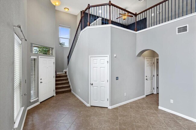 Foto del edificio - 9413 Tanager Way